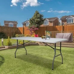 LifeGoods Klaptafel - Inklapbaar - 70x180cm - Verstelbare Vouwtafel - Weerbestendig - Wit -Tuin En Buiten 1198x1200 2