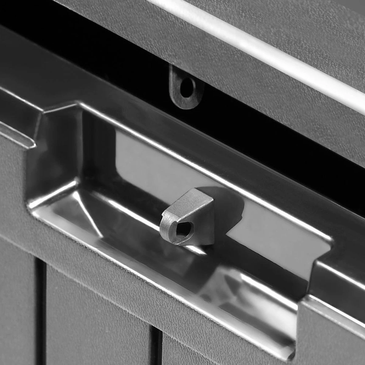 Prosperplast Opbergbox Met Deksel – Waterdicht Wielen 290 L -Antraciet 6 Prosperplast Opbergbox Met Deksel – Waterdicht Wielen 290 L -Antraciet - Afbeelding 4