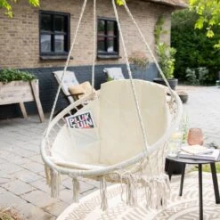 Vita5 Macramé Hangstoel - Voor Binnen En Buiten - Zonder Standaard - Incl. Kussen, Boekenvak En Beschermhoes - Tot 150kg - Beige 24 Vita5 Macramé Hangstoel - Voor Binnen En Buiten - Zonder Standaard - Incl. Kussen, Boekenvak En Beschermhoes - Tot 150kg - Beige -Tuin En Buiten 1200x1200 248