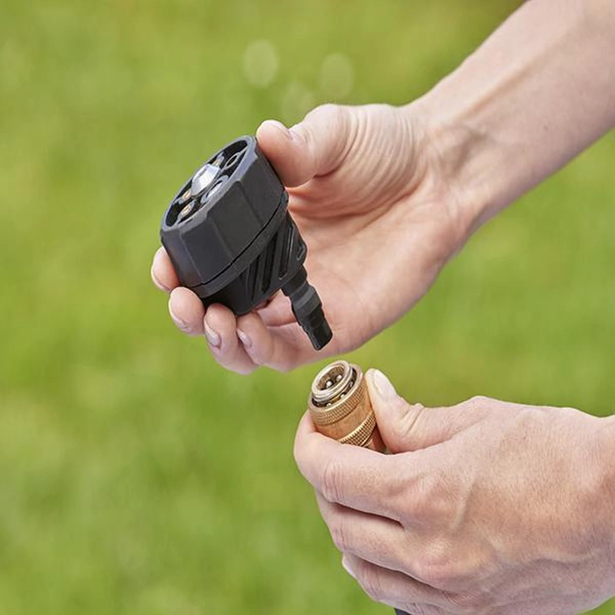 Black & Decker BLACK+DECKER BCPC18B-XJ Hogedrukreiniger - 18V - 24 Bar - Zonder Accu En Lader 6 Black & Decker BLACK+DECKER BCPC18B-XJ Hogedrukreiniger - 18V - 24 Bar - Zonder Accu En Lader - Afbeelding 4