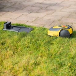 Powerplus POWXG6305 Robotmaaier - 18V - Voor Gazons Tot Ca. 500m² - Maaibreedte 180mm - Incl. Laadstation En Accessoires -Tuin En Buiten 1200x1200 400