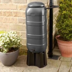 Luxe Voordeelset 100L Antraciet Rainsaver Regenton + Kraan + Voet + Vulautomaat| Muurmodel 11 Luxe Voordeelset 100L Antraciet Rainsaver Regenton + Kraan + Voet + Vulautomaat| Muurmodel -Tuin En Buiten 1200x1200 639