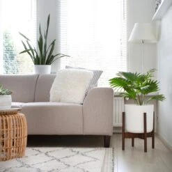 LifeGoods Planten Standaard - Uitschuifbare Bloempothouder - 20 Tot 30 Cm - Donker Bamboe -Tuin En Buiten 1200x1200 650