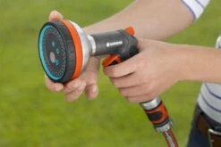 GARDENA - Premium Multifunctionele Broeskop - Exclusief Verlengsteel -Tuin En Buiten 1200x800 128