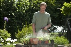 GARDENA - Premium Reinigingssproeier Spuitpistool - Metaal - Voor Reiniging En Bewatering -Tuin En Buiten 1200x800 130