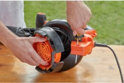 Black & Decker BLACK+DECKER BEBLV300SB-QS Bladblazer - 404 Km/u - 3000W - Zuig-/blaasfunctie - Gesnoerd -Tuin En Buiten 1200x808