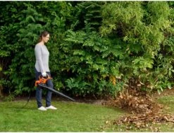 Black & Decker BLACK+DECKER BEBLV300SB-QS Bladblazer - 404 Km/u - 3000W - Zuig-/blaasfunctie - Gesnoerd -Tuin En Buiten 1200x911 2