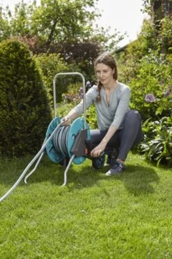 GARDENA - AquaRoll CleverRoll S Set Slangenwagen - Incl. 20 M Slang - Maximaal 40 M Opbergcapaciteit -Tuin En Buiten 798x1200 2